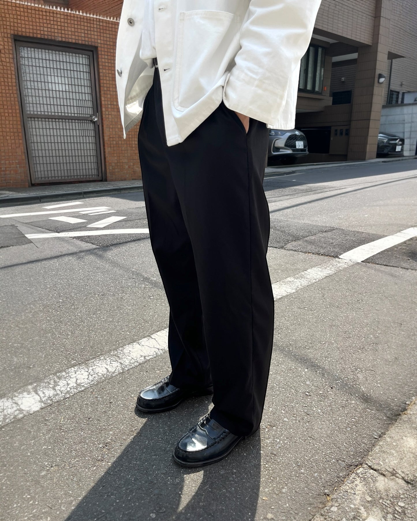 タックワイドパンツ