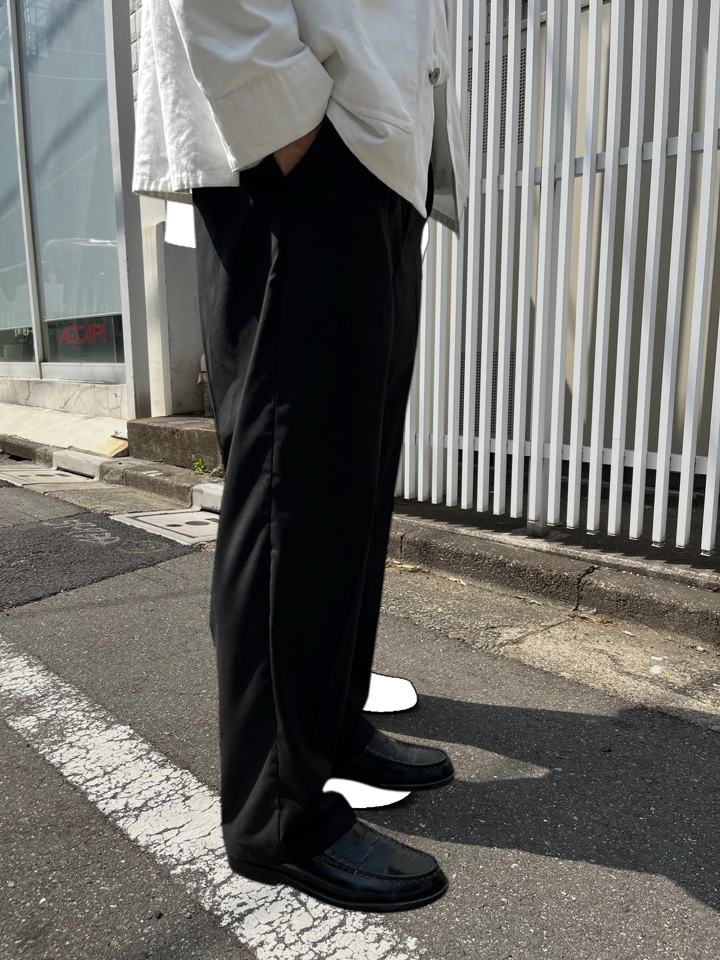 タックワイドパンツ