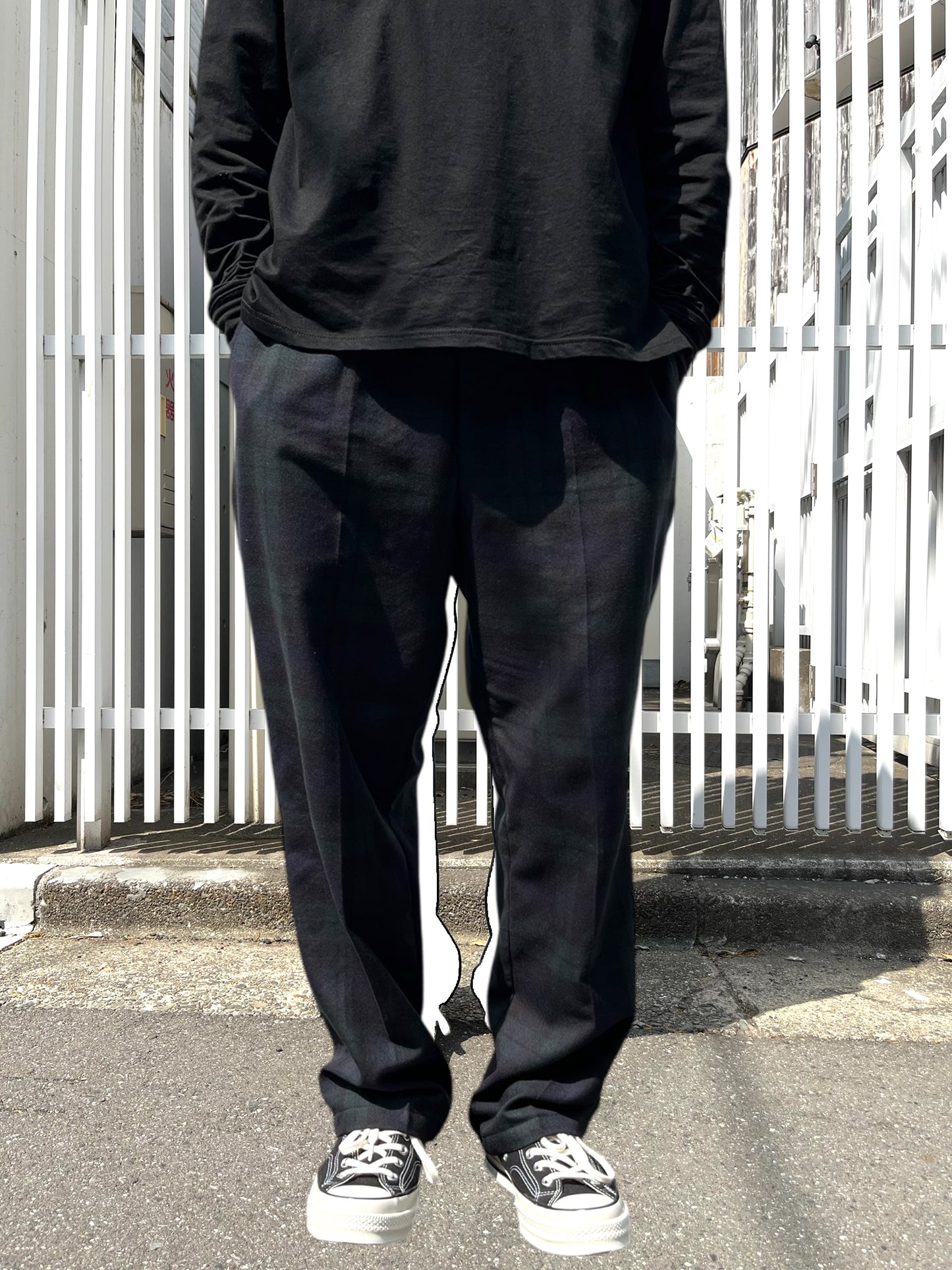 タックワイドパンツ